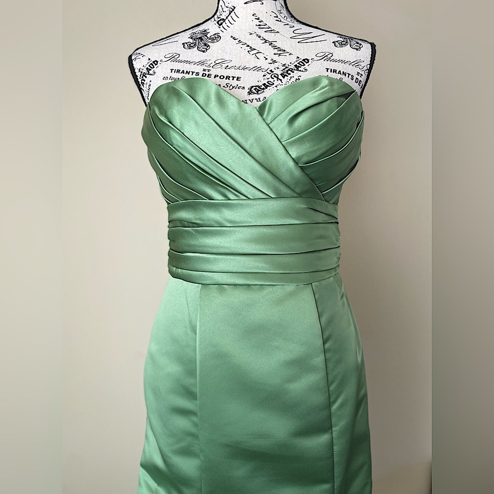 Preloved Bill Levkoff Long Sage Bridesmaids/Prom Dress